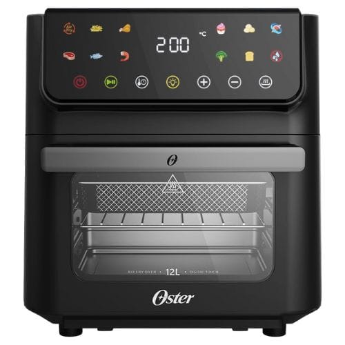 Air Fryer Oven Oster preta de 12 litros com painel digital touch screen na parte superior, modelo OFRT790