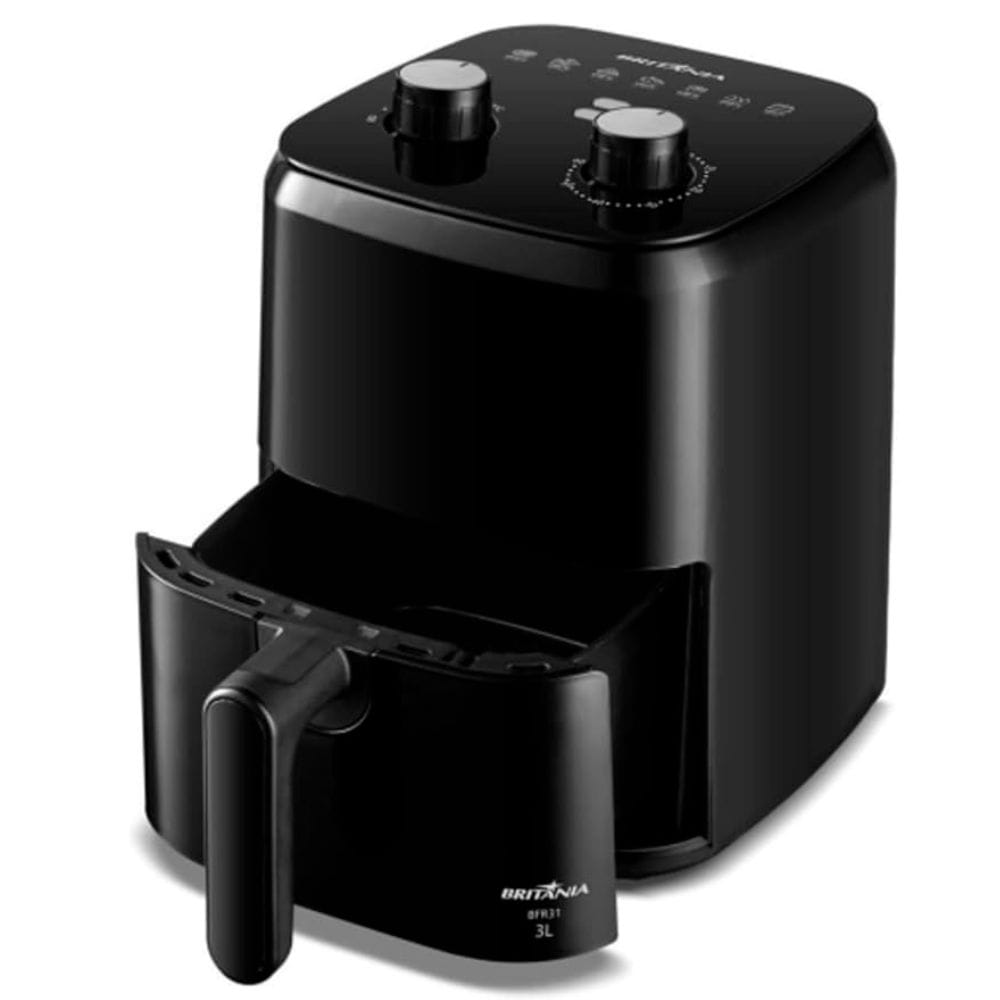 Air Fryer Britânia BFR31, modelo compacto de 3 litros na cor preta, com o cesto quadrado levemente aberto e painel de controle analógico visível
